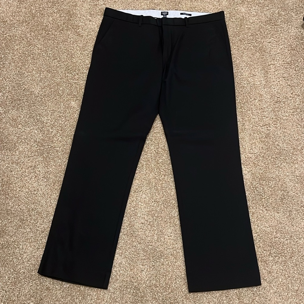 GAP Men’s Straight‎ Fit Slacks